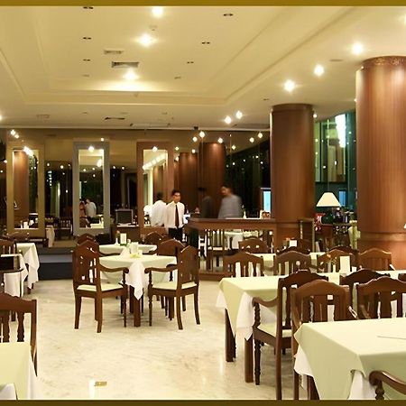 Sri U-Thong Grand Hotel Suphan Buri Exterior photo